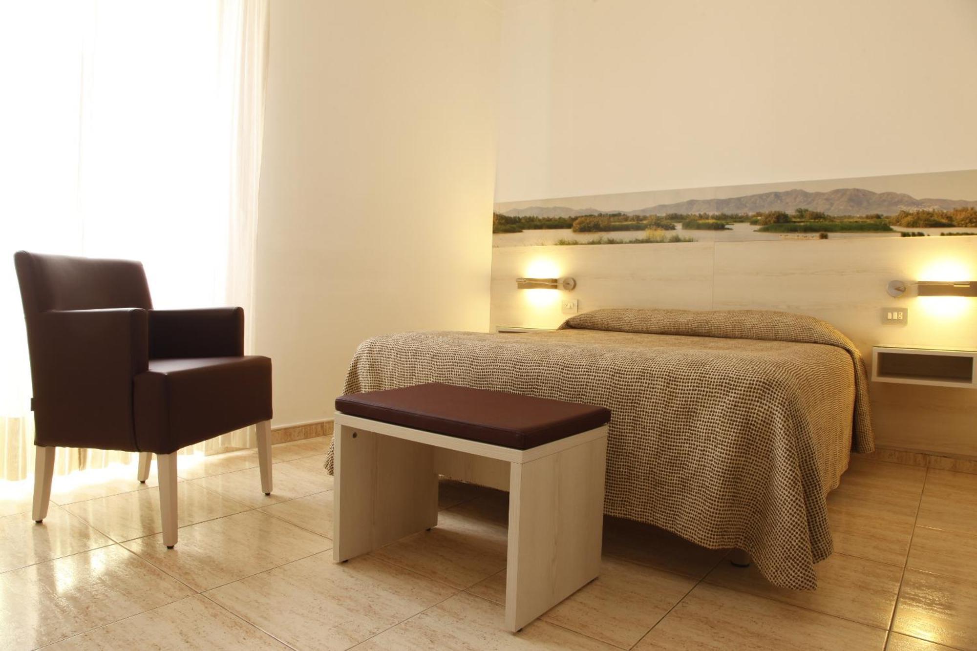 Hotel Canet Castello  D'Empuries Exterior foto